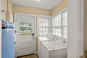 Home adjacent to Country Club, near Hospitals, Park, College and shopping. - Image 2