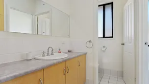 18 Turnberry Drive - Image 2