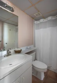 Florida - Spacious Updated Waterfront Condo 2x2 Pool Dock - Image 3