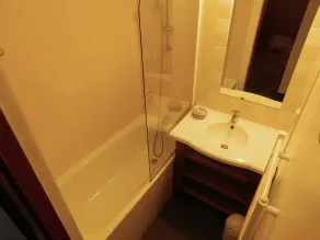 Appartamento molto carino. rinnovato 5 pers. vista sulle piste, piscina, sauna, garage - Image 3