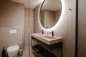 Modern 2BR Apartment in Rotterdam Centre - Image 3