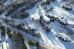CR1 Luxury ski-in/out, chef kitchen, AC, wifi, large deck with fire pit and Hot Tub! Pool/gym passes - Image 5