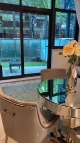 New contemporary flat with gated parking,walk to shops, movies,restaurants,tubes - Image 4