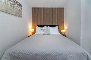 Lori Red - Cozy Hideaway for Two with sea view 🌊 - Image 4