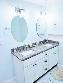 3 BEDROOM 2 BATH ON THE WATER - Image 4