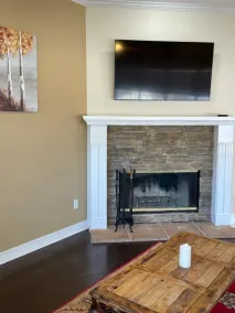 Beautiful fully furnished lakefront house - Image 2