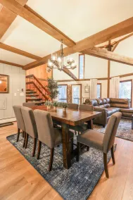 Lake Lodge w Pool Table & Water Toys - Close to Town - Image 2