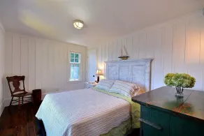 Belo Custom Built Muskoka Boathouse! - Image 2