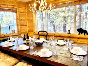 Enchanted Log Home on Large Lot Pet friendly - Image 5