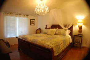 Unique Family Compound 1 hour from ATL. Housing for 20+ people - Image 4