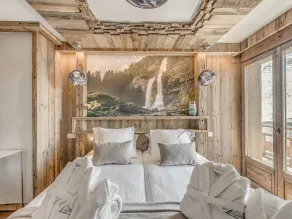 5* Chalet in Tignes - 450m² - 16 guests - Sauna, Jacuzzi, Game Room - Image 5