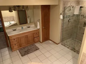 River Front House - Image 4