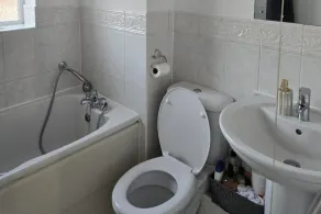 Garden - Pets - Parking - Wifi - Sleeps 2 - Image 2