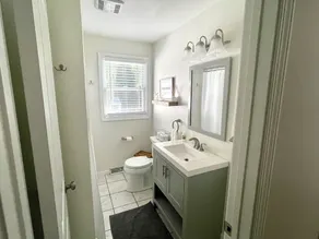 The Elm Cottage - 1mi to Frankfort Beach - Image 2