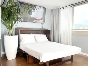NEWLY Remodeled Upscale Design Central Waikiki - Image 3