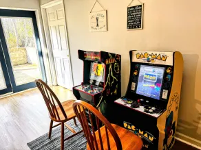 Spacious & Secluded Mountain Retreat by Bryce Resort: Ski, Mtn Bike, Game room - Image 2