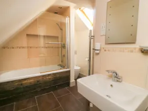 54 BRIDGE STREET, character holiday cottage, with open fire in Brigg - Image 3
