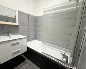 Les Cinq Lys - Image 4