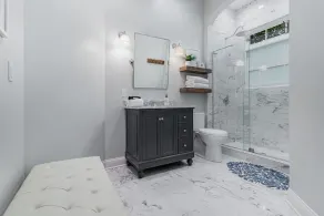 Newly remodeled cottage with hot tub and three seasons room - Image 4