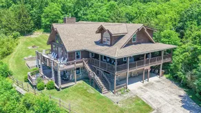 Riverview Log Cabin Lodge Near Creation Museum & Arc Encounter - Image 5
