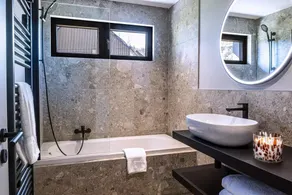 Villa with terrace & garden | Dogs allowed - Image 3