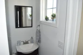 Quiet, Clean & Secure 5bd/5ba Skinny House, Every Room Has a Private Bathroom! - Image 4