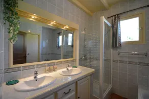 Casa no campo com grande piscina privada - Image 3