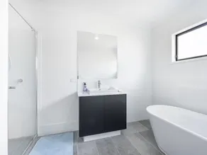 Cute 4BR Family Home in Calamvale - Image 4