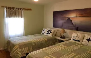IDLE HOUR, a tranquil 3 bedroom 1.5 bath cottage WITH DOCK & golf cart rental - Image 3
