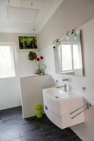 Hus, pool, oase af fred - Image 2