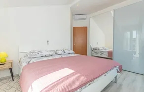Awesome Home In Ruzic With Jacuzzi - Image 4