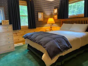Quiet \"UP NORTH\" Cabin with all the Amenities. 200 a night. - Image 4
