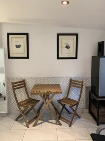 Shabby Chic Studio in LA Hills - Image 2
