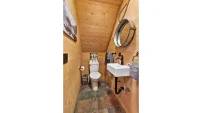 Seventh Heaven - Stunning views, beach and swimming w/ hot tub at Stevens Pass - Image 4
