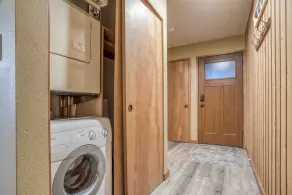 Prime Location Lower-Level Condo with Mt. Bachelor Village Hot Tubs and Pool - Image 2