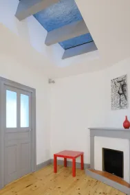 Gîte Meublé \"La Maison d'à Côté\" Avec Piscine sur Terrain de 2500m² - Image 2