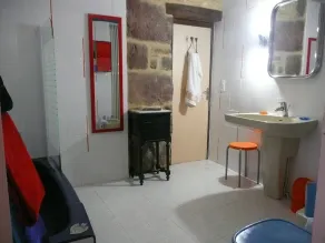 Tegn sten hus med stor swimmingpool - Image 3