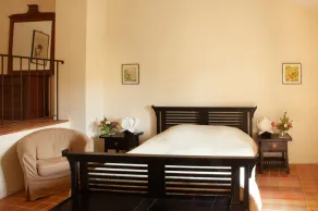 Beautiful manor with swimming pool in front of the Provençal Colorado - Image 4