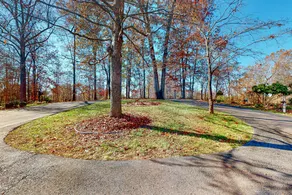 The Lake House on Sunset Point - Lakefront home with private dock & pool table - Image 5