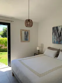 Emplacement idéal plage à 2 mns à pied ! Villa très agréable avec jardin privé - Image 3