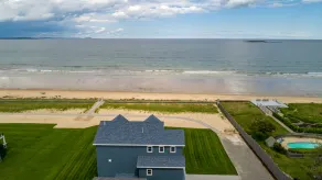 Oceanfront Luxury Beach House with Spectacular Panoramic Views - Image 4