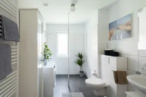 Beautiful living in the heart of Oldenburg - Image 2