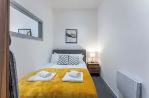 Modern 1-Bed Dudley Apartment | Free Wi-Fi - Image 4