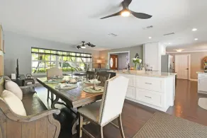 Singer Island Beach, Heated Pool, PUTT PUTT, Pool Table & 5 min walk to Beach! - Image 4
