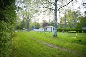 Family Cottage with Large Yard & Lake Access - Image 3