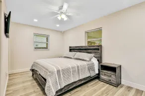 Dog-friendly lakefront home with fast WiFi, central AC, patio, & game room - Image 5
