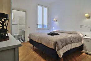 Loris' House - Image 4