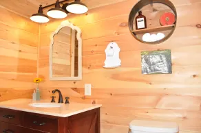 Luxury cabins in the foothills of the Blue Ridge Mountains - Image 2