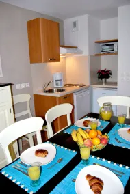 Studio hyggeligt à Barjac | Piscine extérieure + Proche Commerces et Restaurants - Image 5