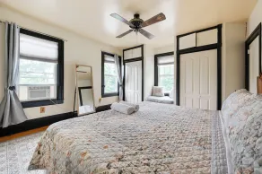 Victorian Lakehouse with private beach - Image 5